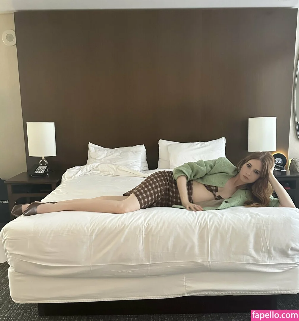 Karen Gillan Onlyfans Photo Gallery 