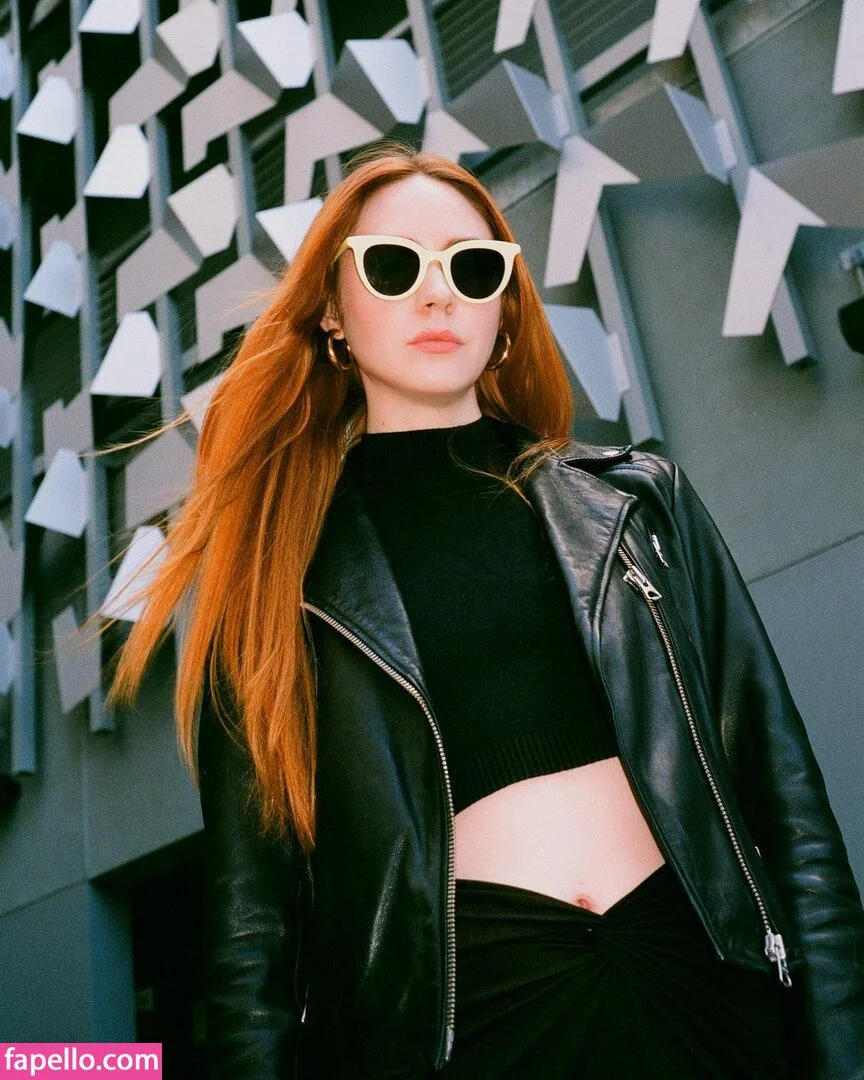 Karen Gillan Onlyfans Photo Gallery 