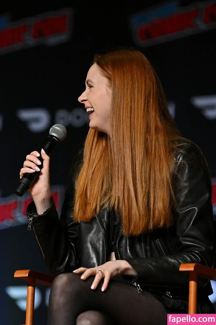 Karen Gillan Onlyfans Photo Gallery 