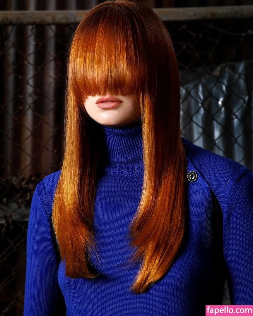 Karen Gillan Onlyfans Photo Gallery 