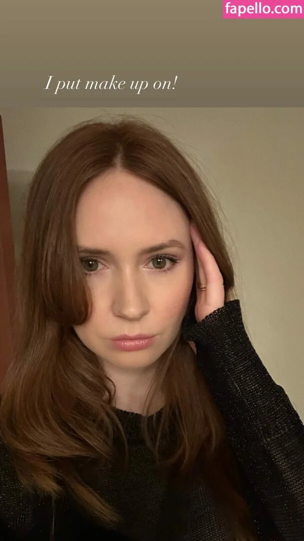 Karen Gillan Onlyfans Photo Gallery 