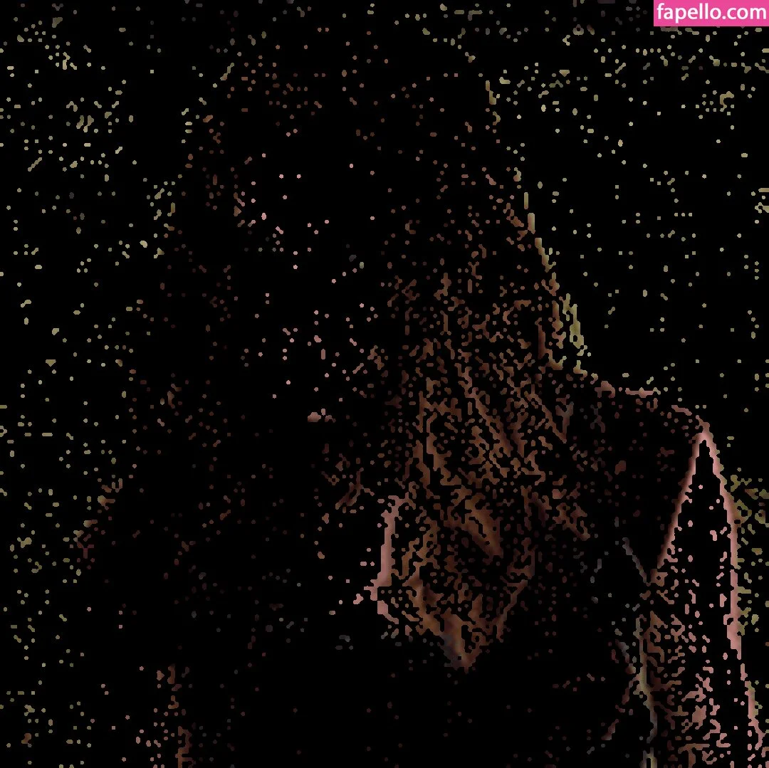 Karen Gillan Onlyfans Photo Gallery 