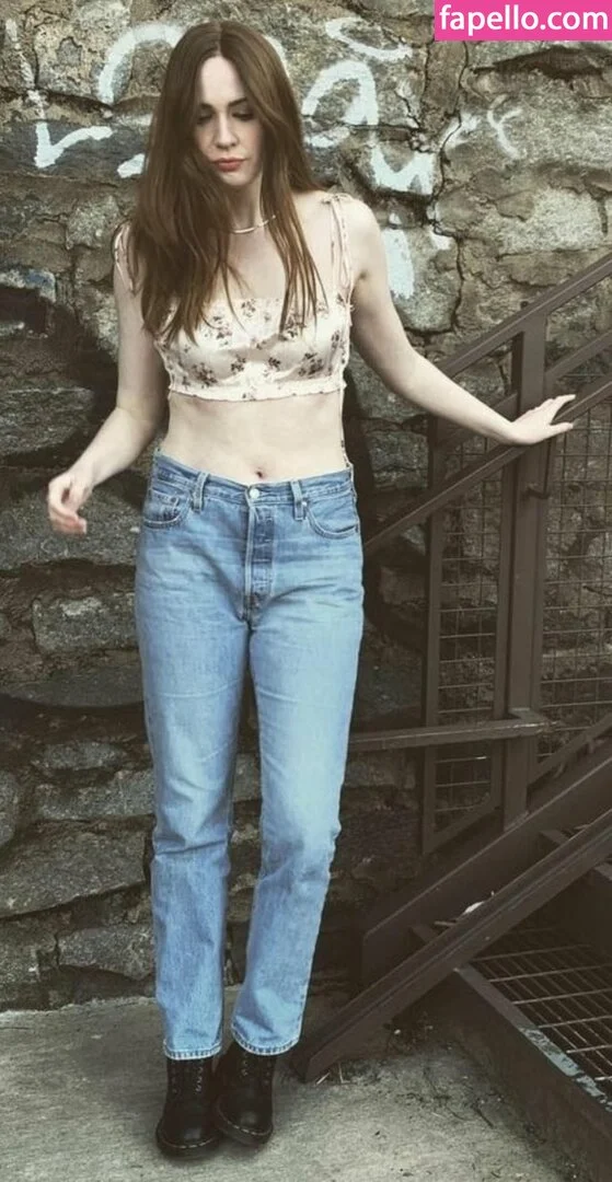 Karen Gillan Onlyfans Photo Gallery 