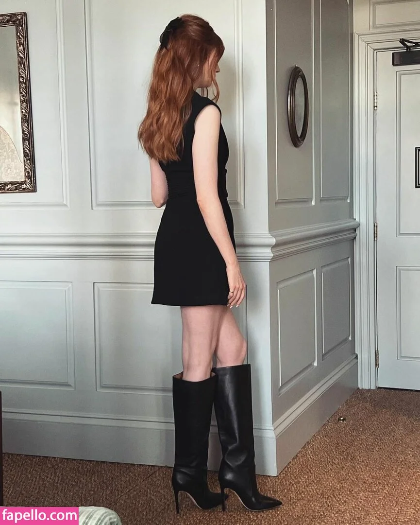 Karen Gillan Onlyfans Photo Gallery 