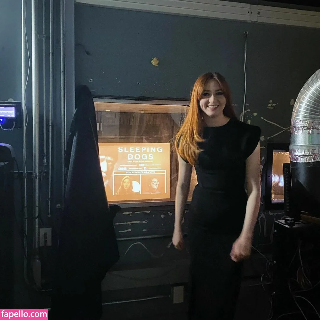 Karen Gillan Onlyfans Photo Gallery 