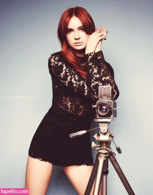 Karen Gillan Onlyfans Photo Gallery 