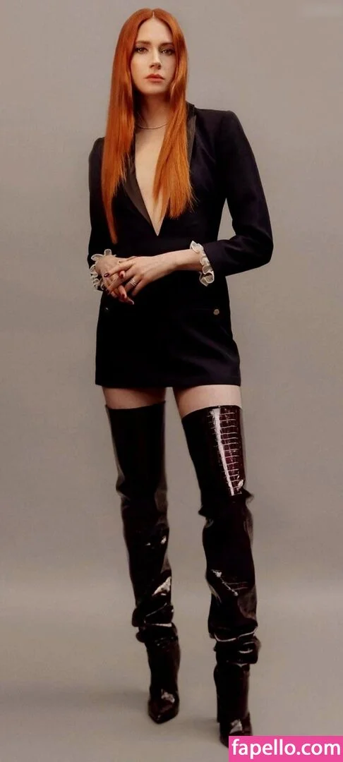 Karen Gillan Onlyfans Photo Gallery 