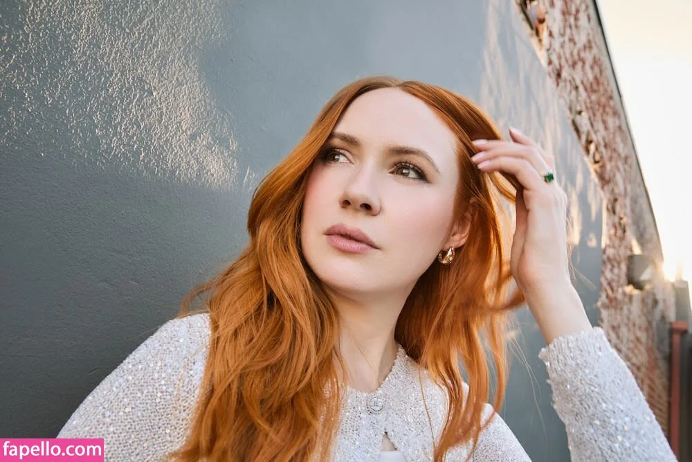 Karen Gillan Onlyfans Photo Gallery 