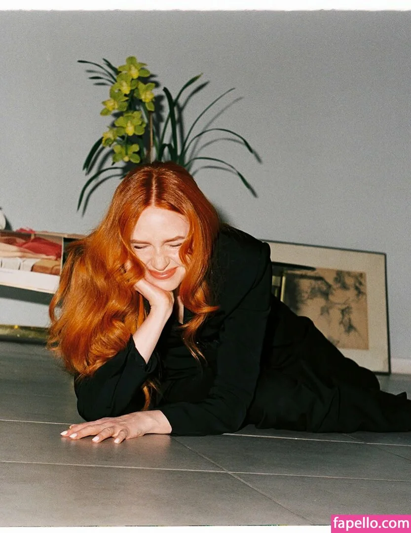 Karen Gillan Onlyfans Photo Gallery 