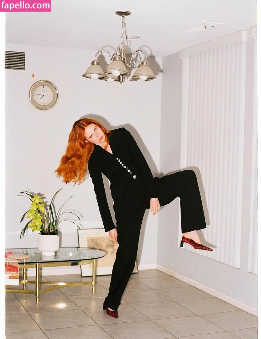 Karen Gillan Onlyfans Photo Gallery 