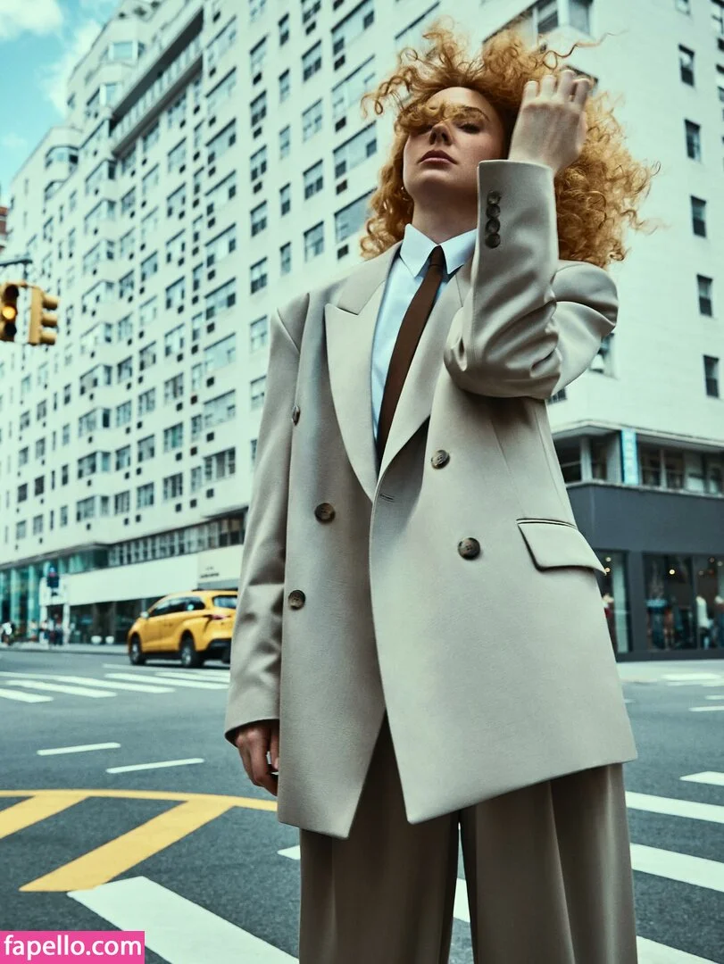 Karen Gillan Onlyfans Photo Gallery 