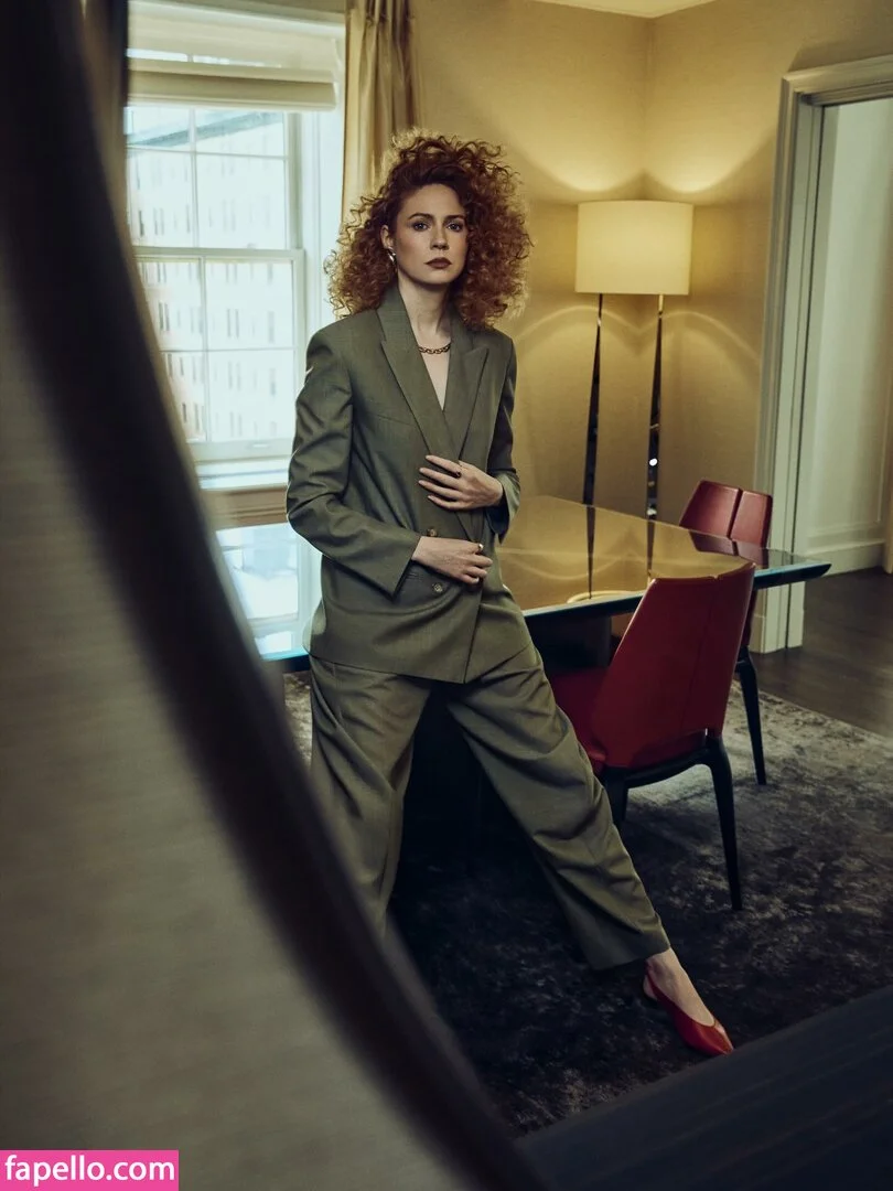 Karen Gillan Onlyfans Photo Gallery 