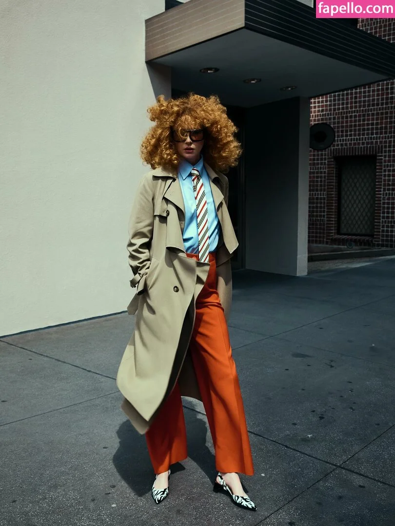 Karen Gillan Onlyfans Photo Gallery 