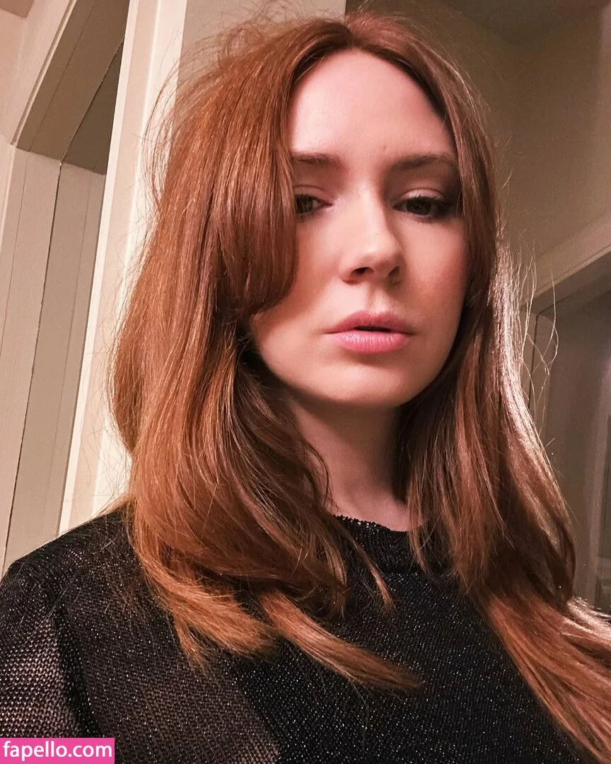 Karen Gillan Onlyfans Photo Gallery 