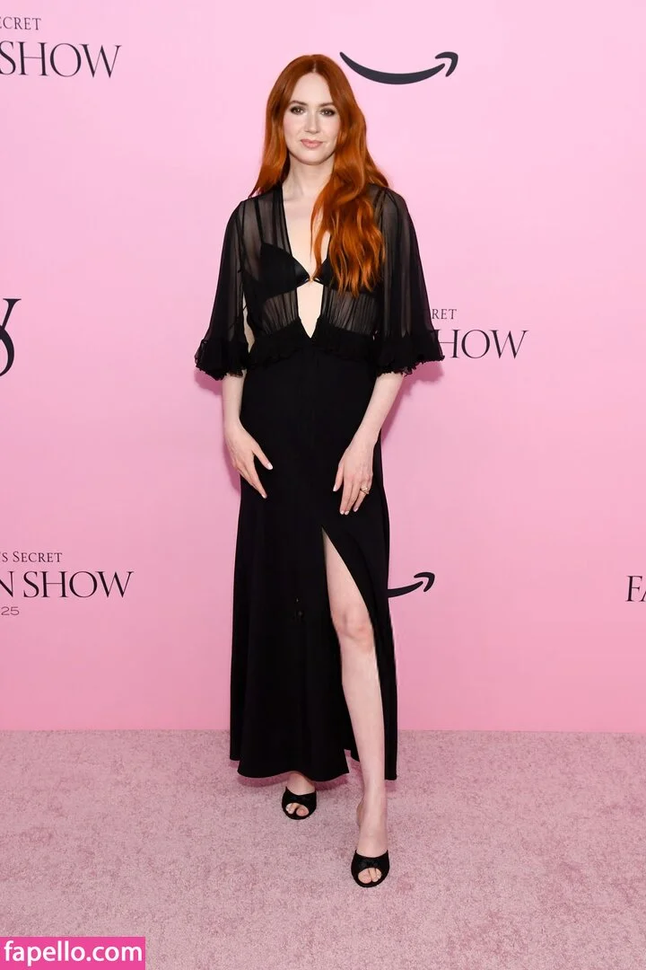 Karen Gillan Onlyfans Photo Gallery 