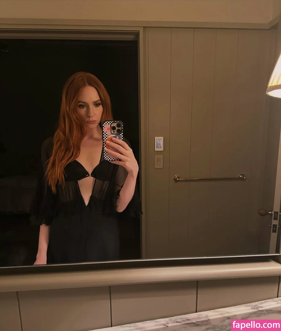 Karen Gillan Onlyfans Photo Gallery 