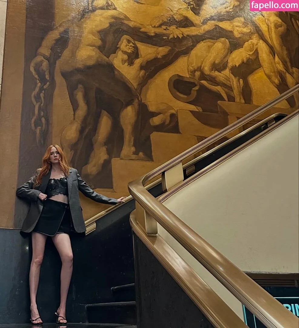 Karen Gillan Onlyfans Photo Gallery 