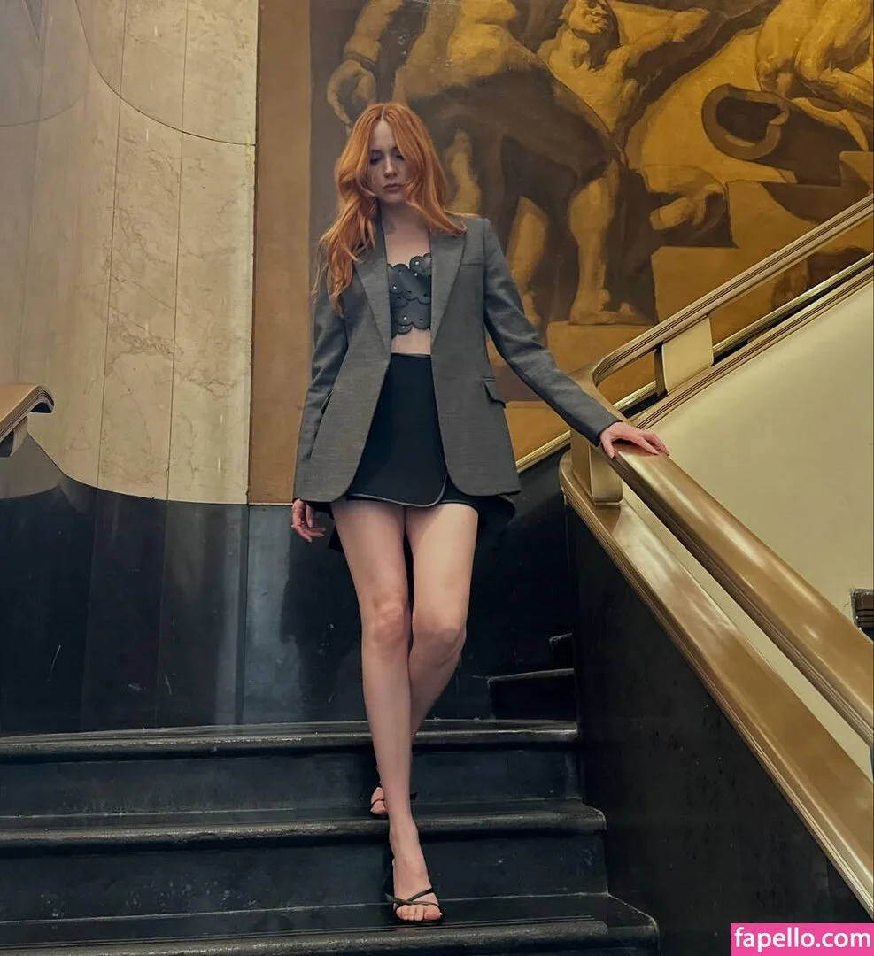 Karen Gillan Onlyfans Photo Gallery 