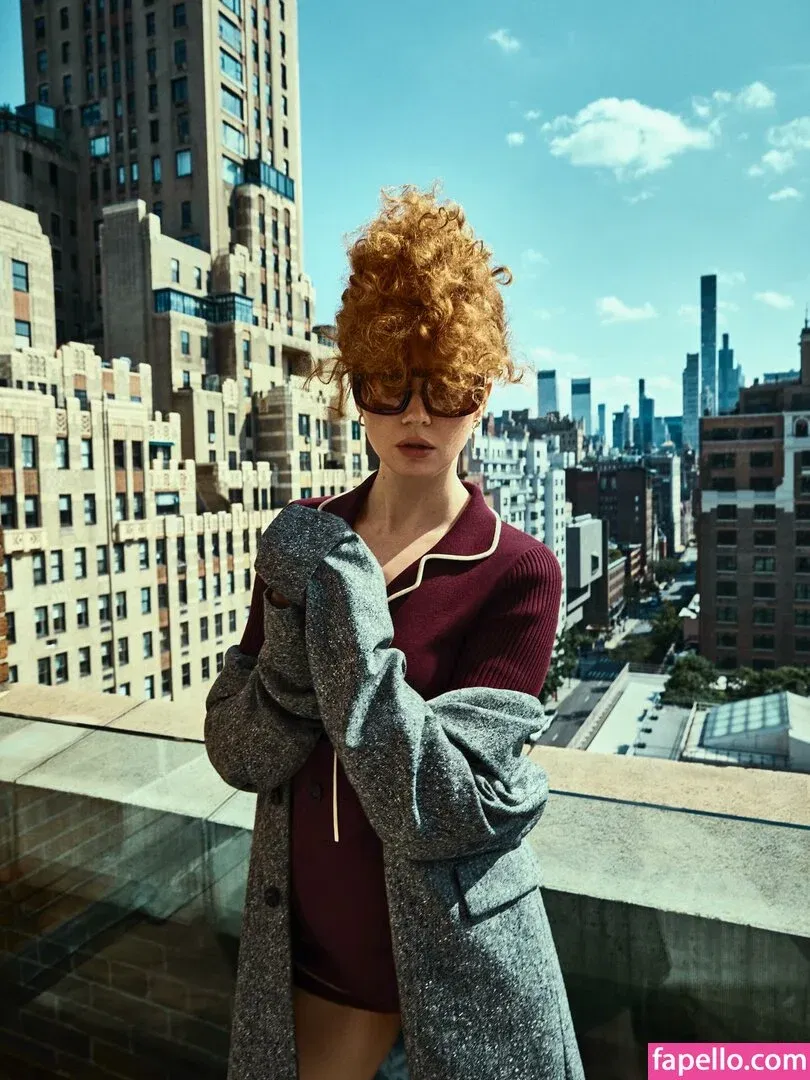 Karen Gillan Onlyfans Photo Gallery 