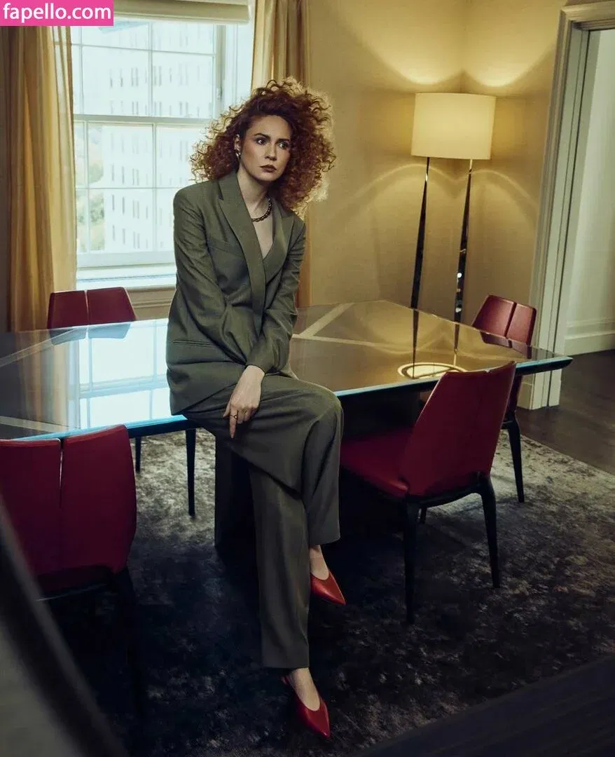 Karen Gillan Onlyfans Photo Gallery 