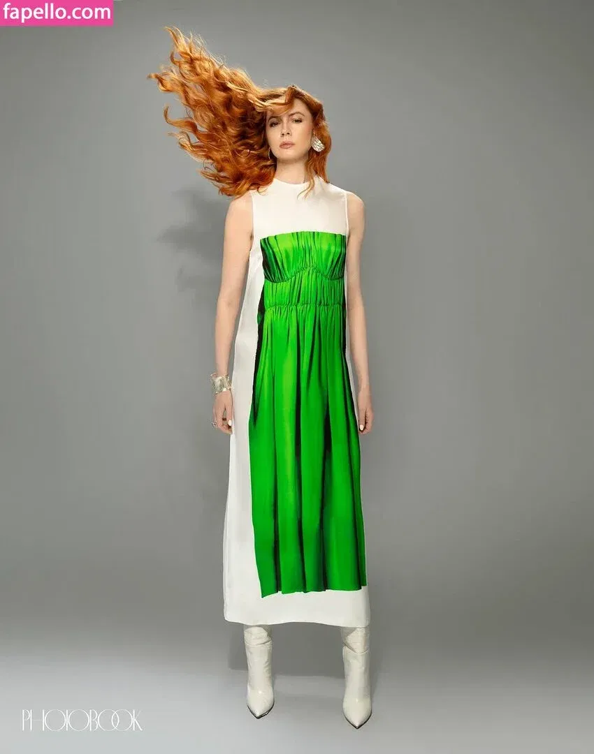 Karen Gillan Onlyfans Photo Gallery 