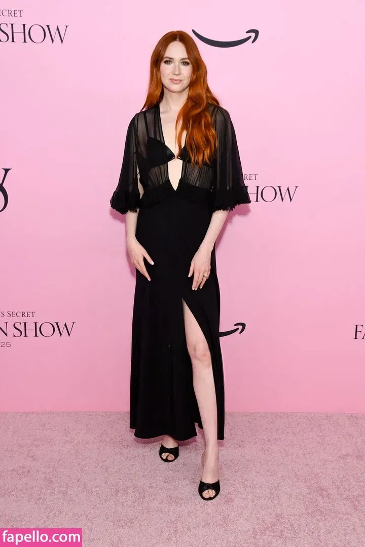 Karen Gillan Onlyfans Photo Gallery 