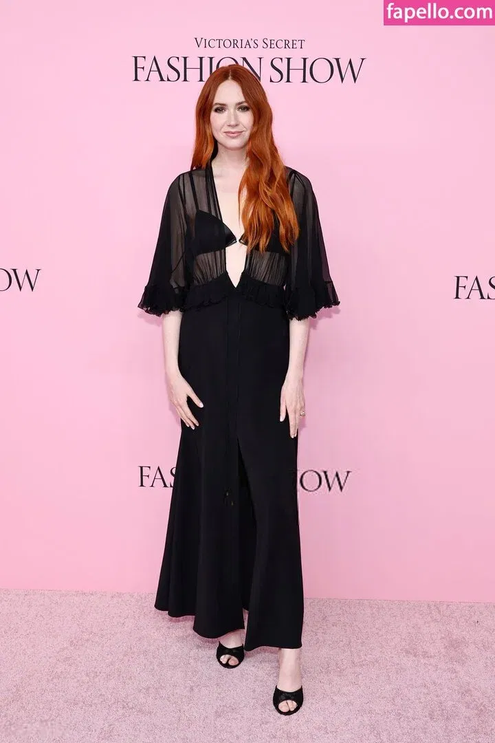 Karen Gillan Onlyfans Photo Gallery 