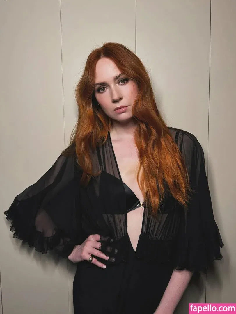 Karen Gillan Onlyfans Photo Gallery 