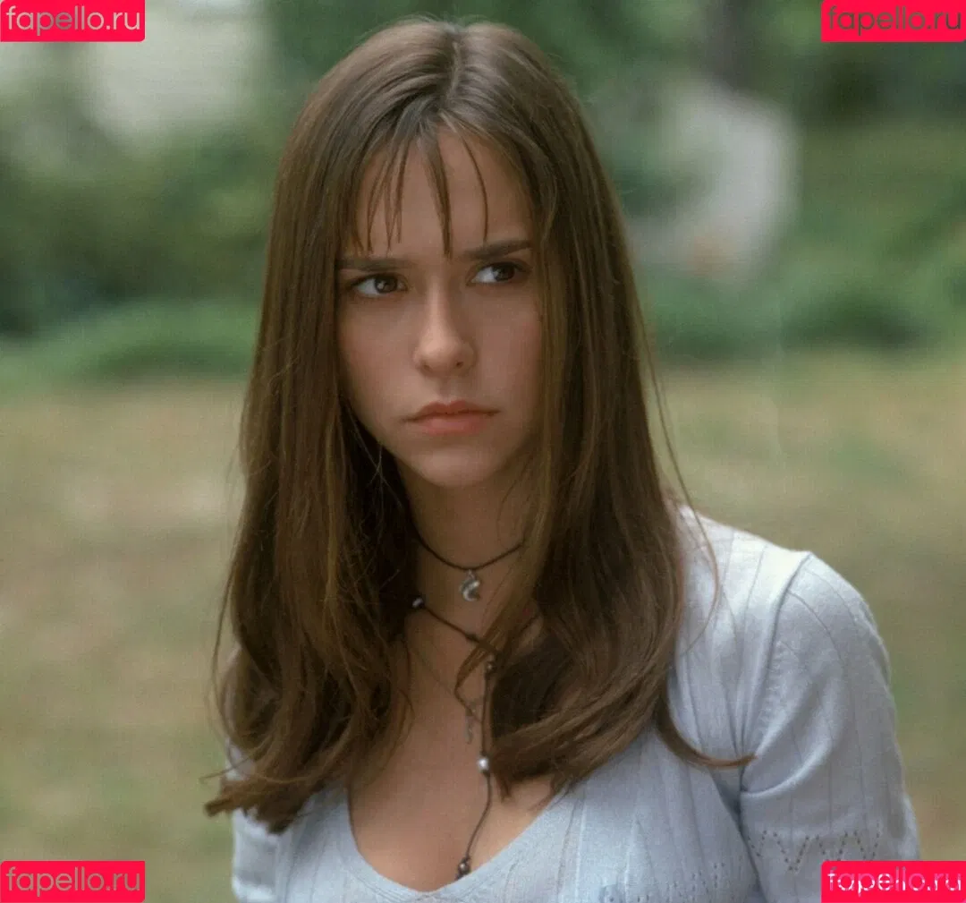 Jennifer Love Hewitt Onlyfans Photo Gallery 