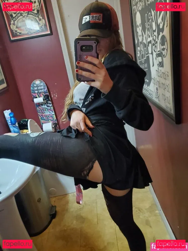 KittyKrystl Onlyfans Photo Gallery 