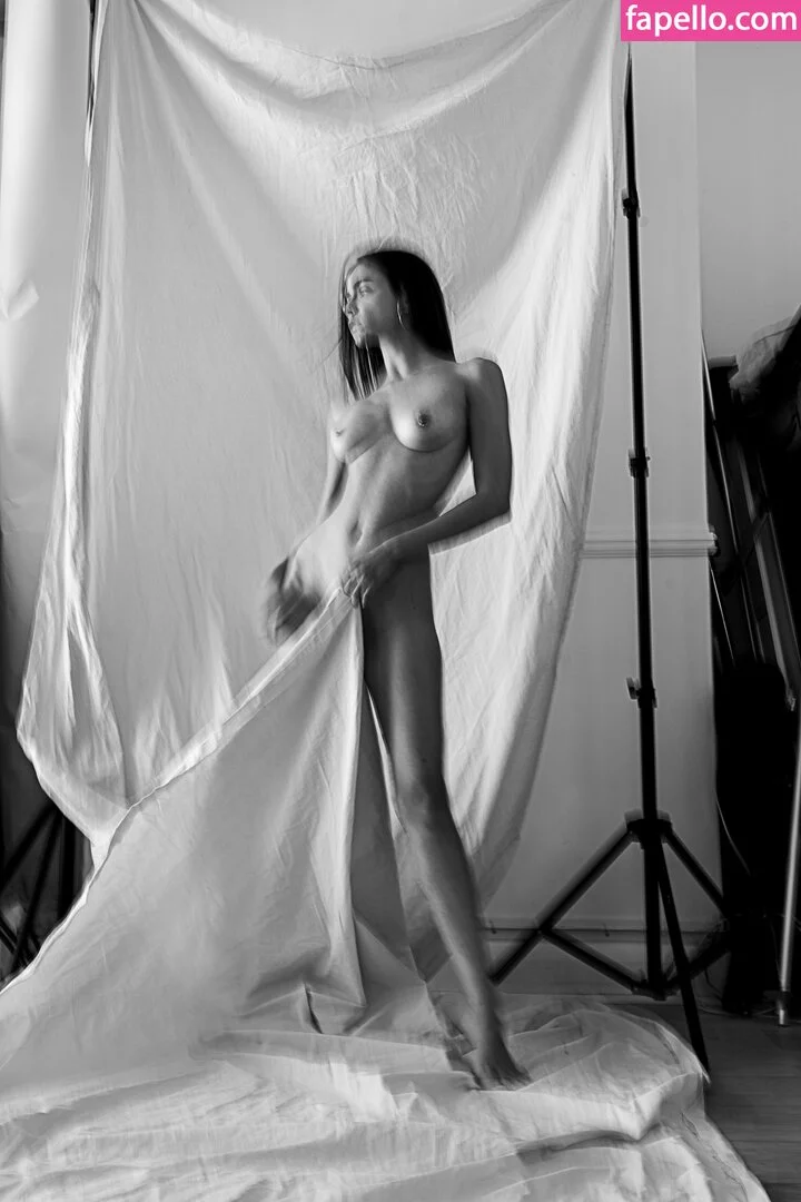 Nausicaa Yami Onlyfans Photo Gallery 