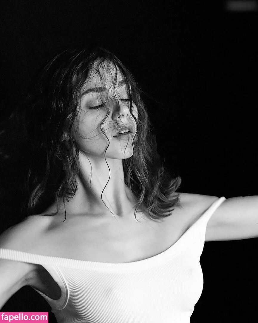 Nausicaa Yami Onlyfans Photo Gallery 