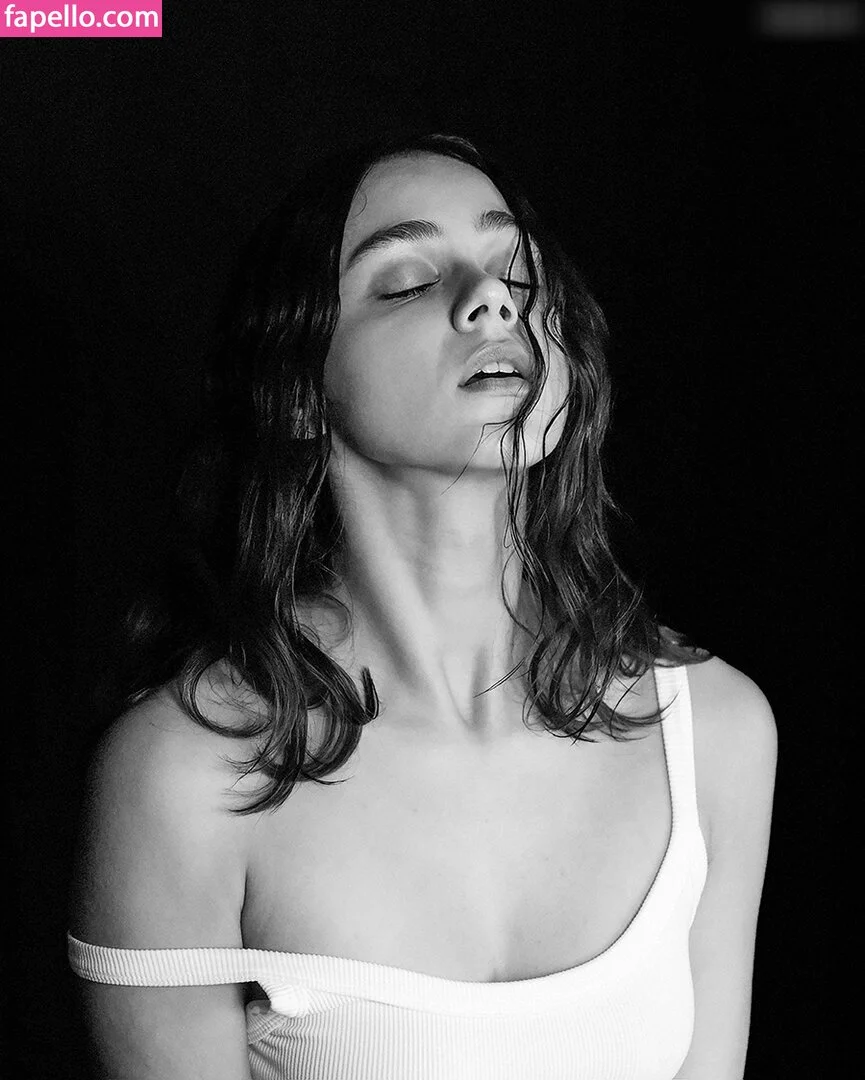 Nausicaa Yami Onlyfans Photo Gallery 