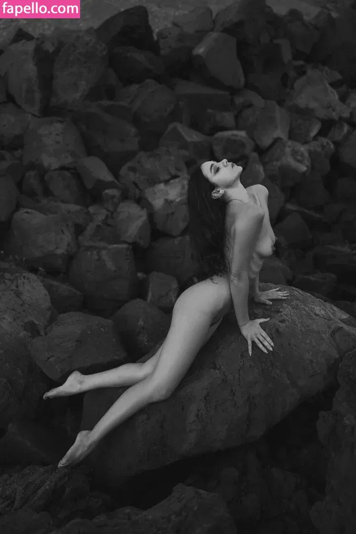 Nausicaa Yami Onlyfans Photo Gallery 