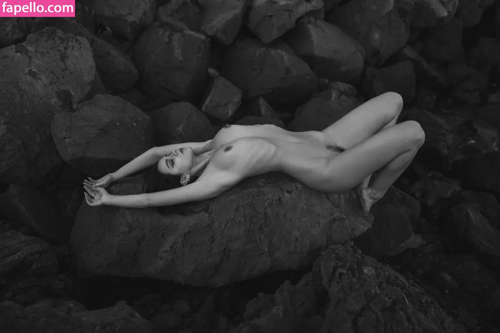 Nausicaa Yami Onlyfans Photo Gallery 