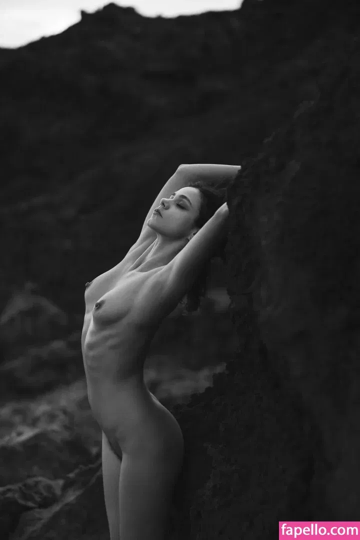 Nausicaa Yami Onlyfans Photo Gallery 