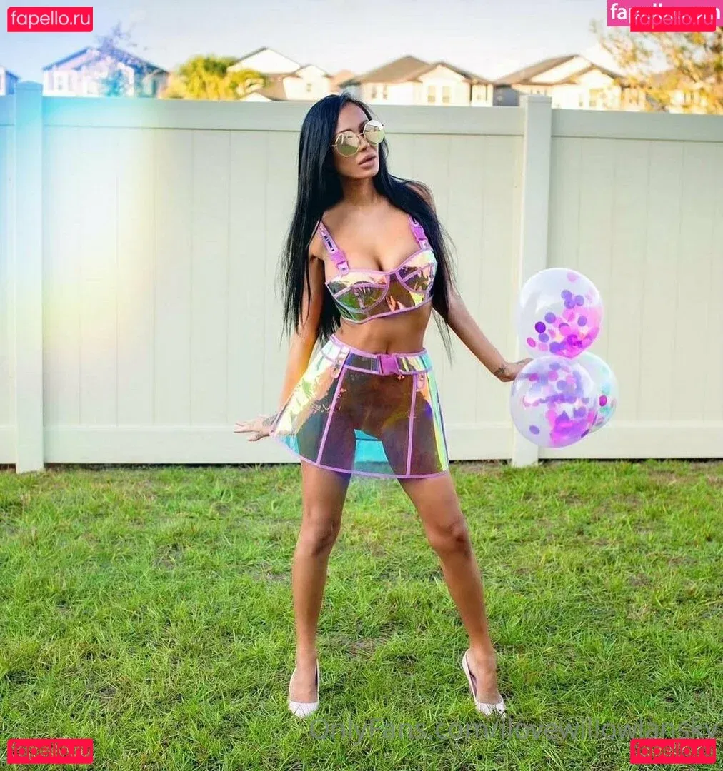 ilovewillowlansky Onlyfans Photo Gallery 