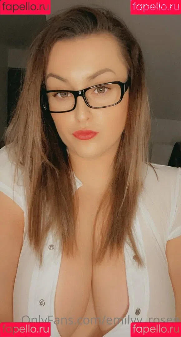 emilyy_rosee Onlyfans Photo Gallery 