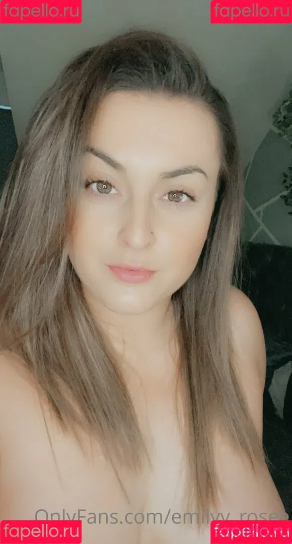 emilyy_rosee Onlyfans Photo Gallery 