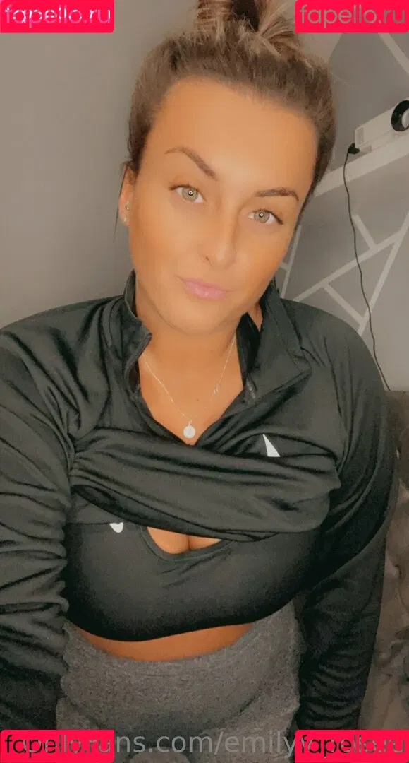 emilyy_rosee Onlyfans Photo Gallery 