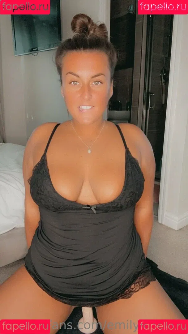 emilyy_rosee Onlyfans Photo Gallery 