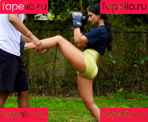 nadiastrikesagain Onlyfans Photo Gallery 