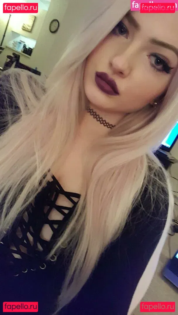 RoslynTaber Onlyfans Photo Gallery 