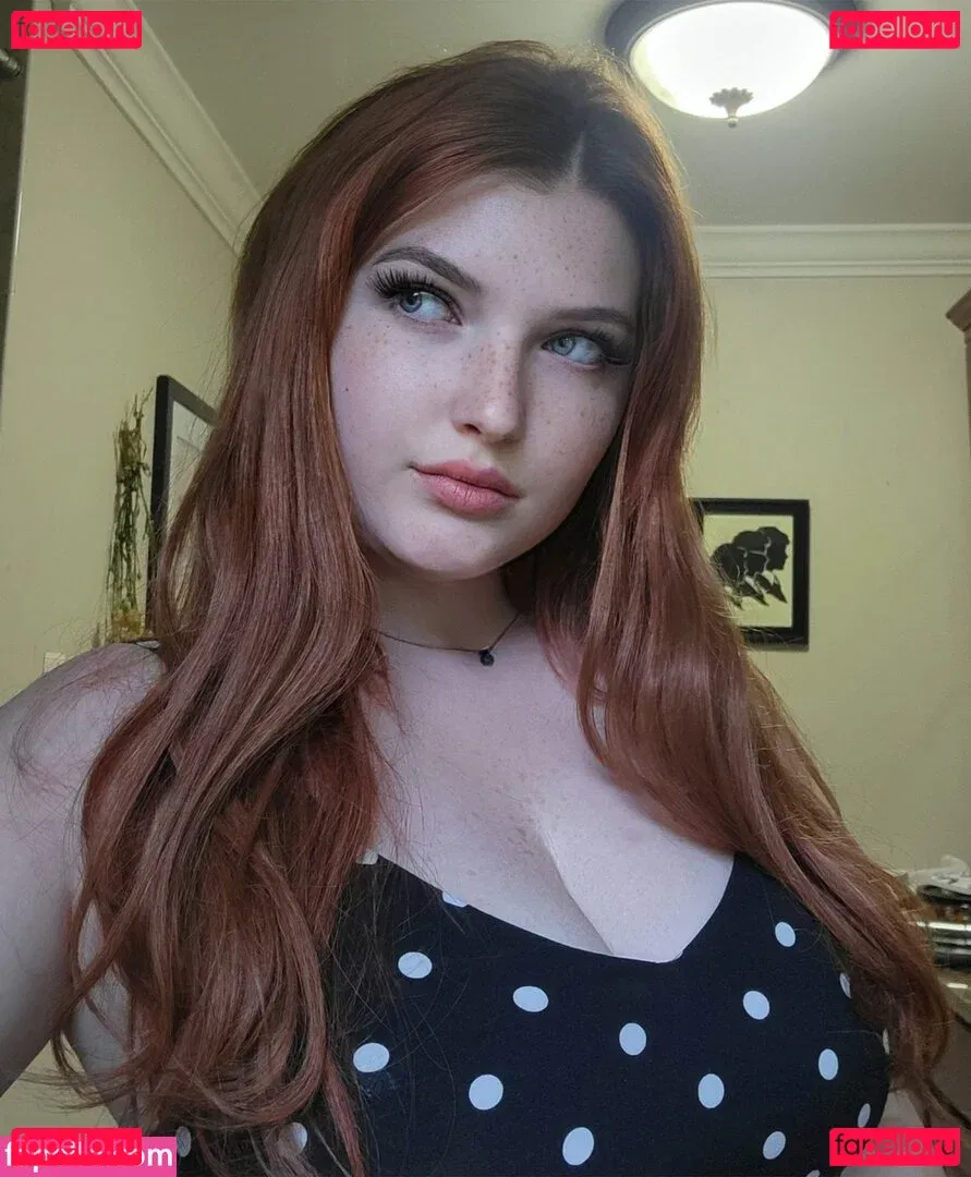 RoslynTaber Onlyfans Photo Gallery 