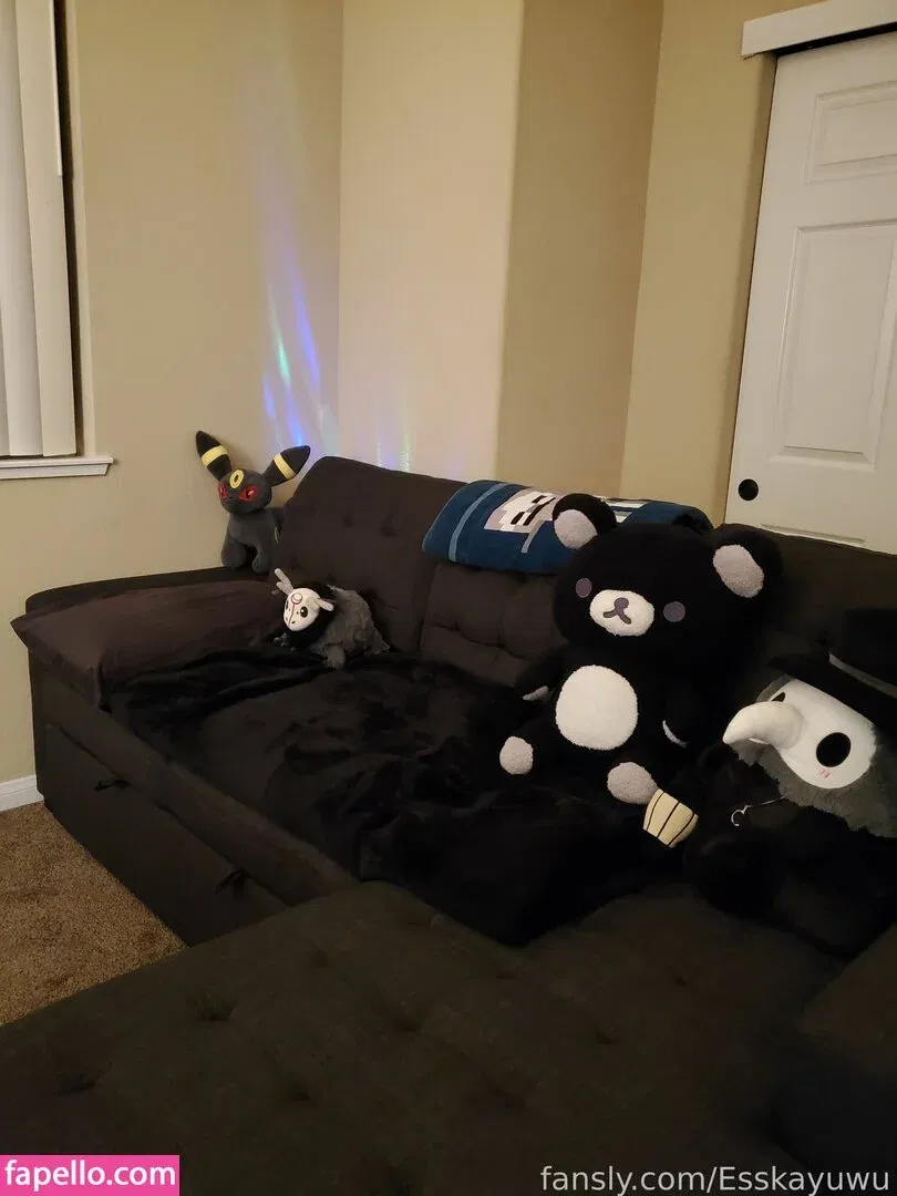 Esskayuwu Onlyfans Photo Gallery 