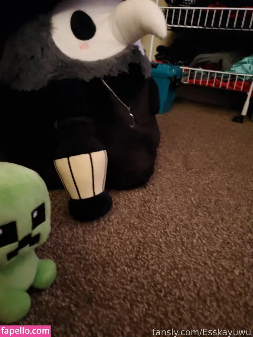 Esskayuwu Onlyfans Photo Gallery 