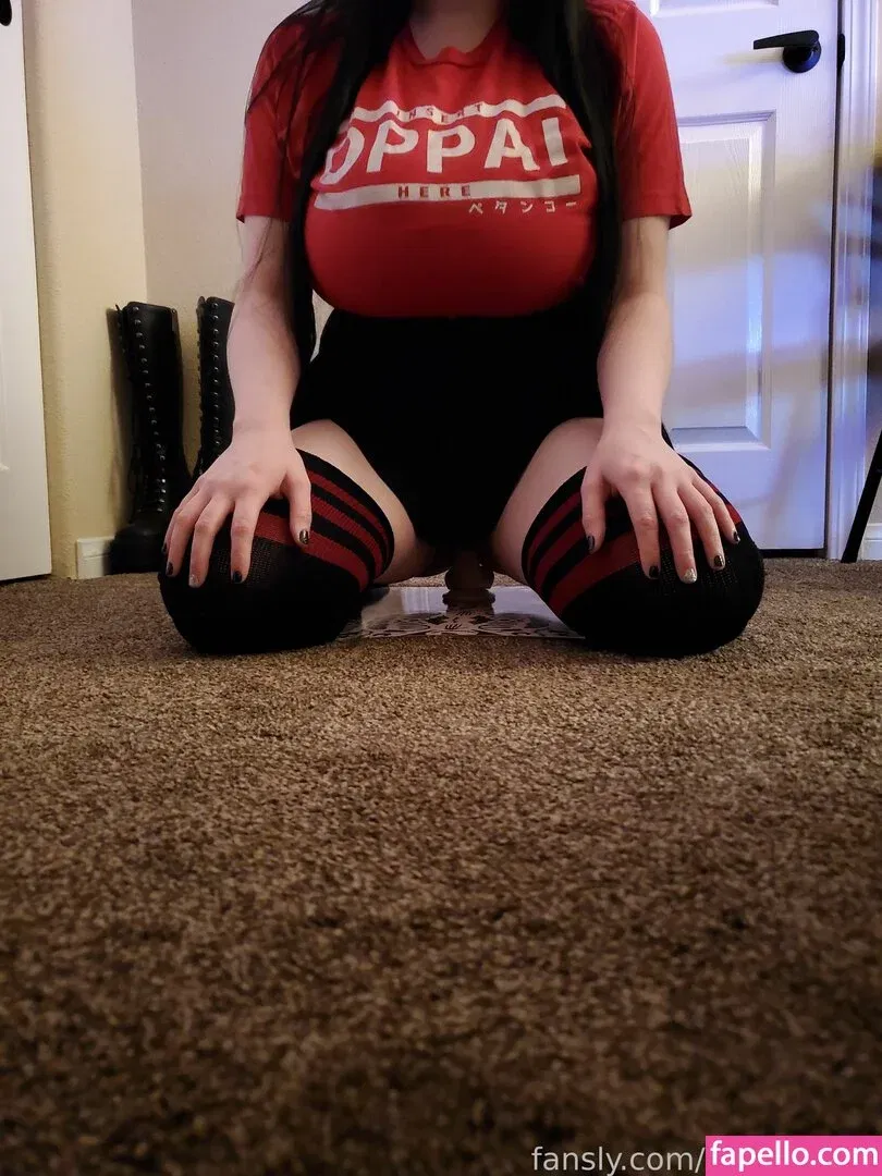 Esskayuwu Onlyfans Photo Gallery 