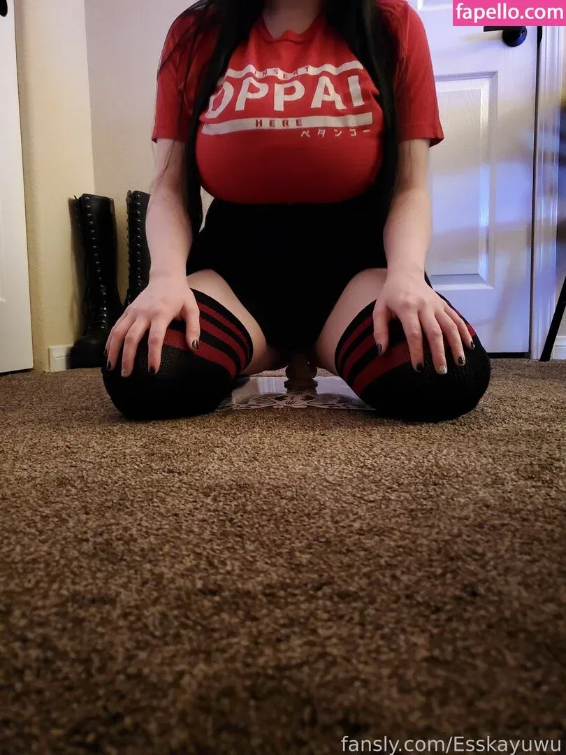 Esskayuwu Onlyfans Photo Gallery 