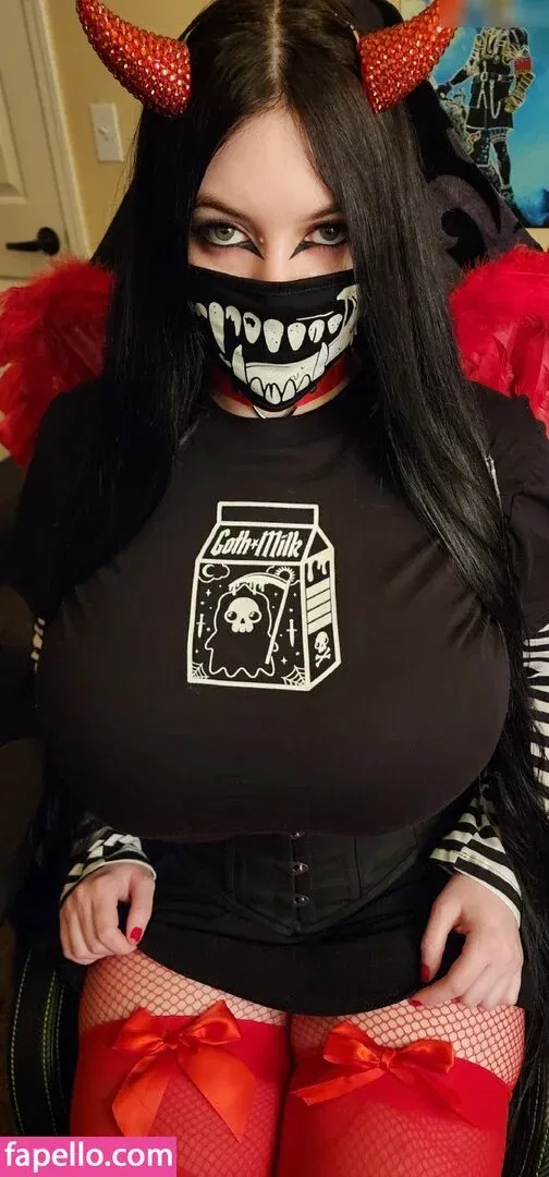 Esskayuwu Onlyfans Photo Gallery 