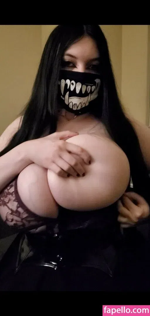 Esskayuwu Onlyfans Photo Gallery 